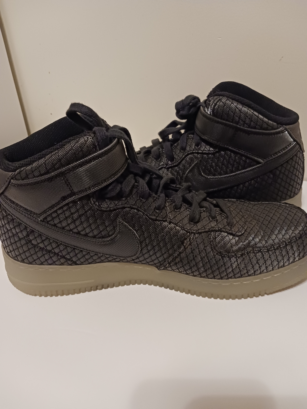 Nike Air Force 1  Black Textured High-Top Sneakers with Gum Sole - Picture 9 of 12